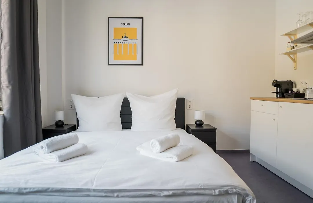 Apartmenthaus Berlin Neukoelln-1